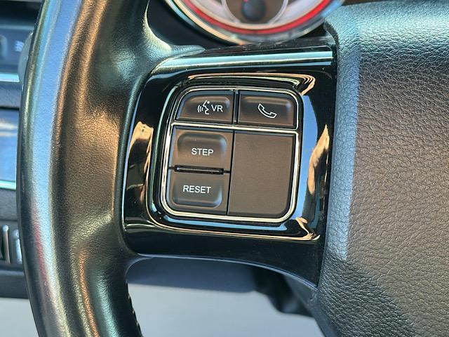 Photo of 2020 Granite Pearlcoat Dodge Grand Caravan