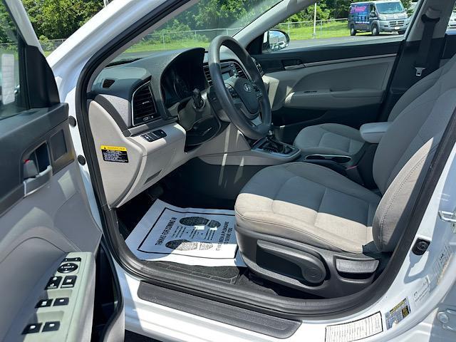 Photo of 2017 Quartz White Pearl Hyundai ELANTRA