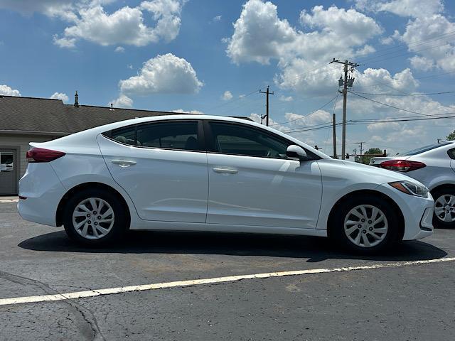 Photo of 2017 Quartz White Pearl Hyundai ELANTRA