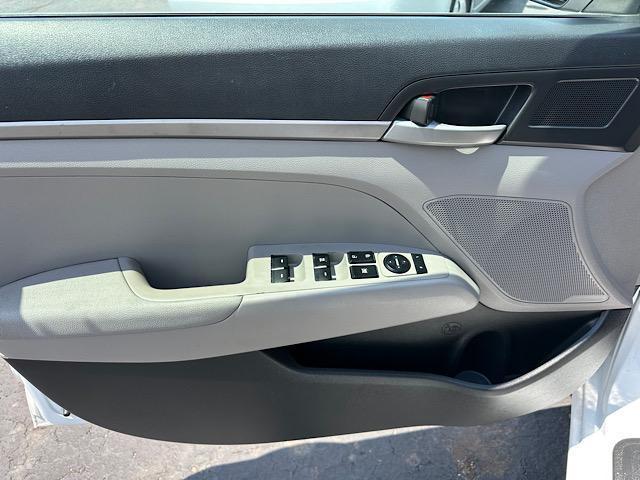 Photo of 2017 Quartz White Pearl Hyundai ELANTRA
