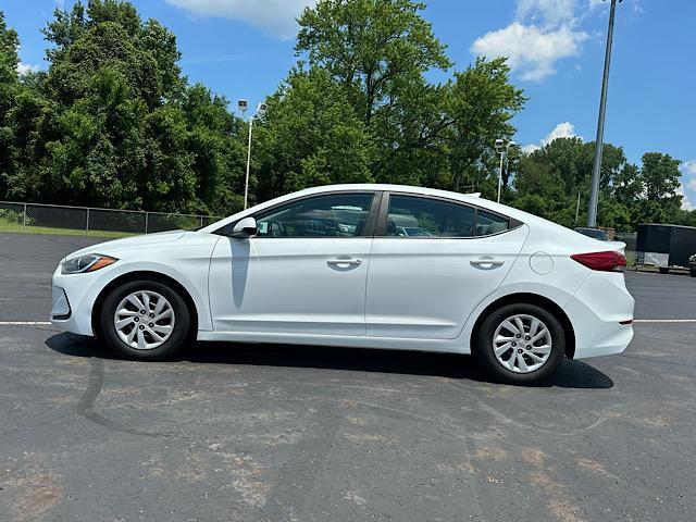 Photo of 2017 Quartz White Pearl Hyundai ELANTRA
