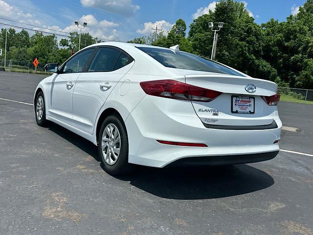 Photo of 2017 Quartz White Pearl Hyundai ELANTRA