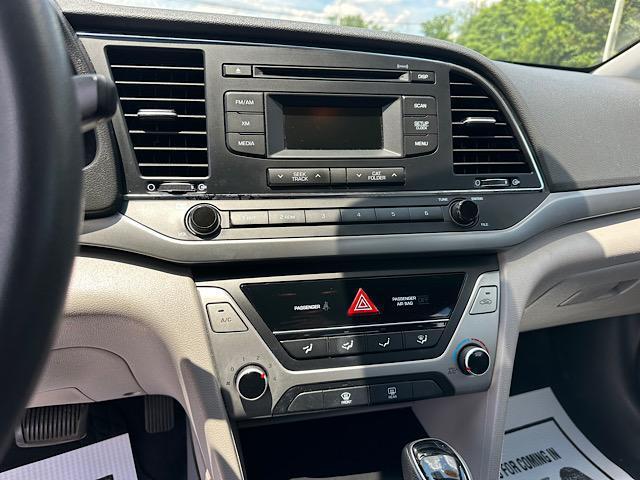 Photo of 2017 Quartz White Pearl Hyundai ELANTRA