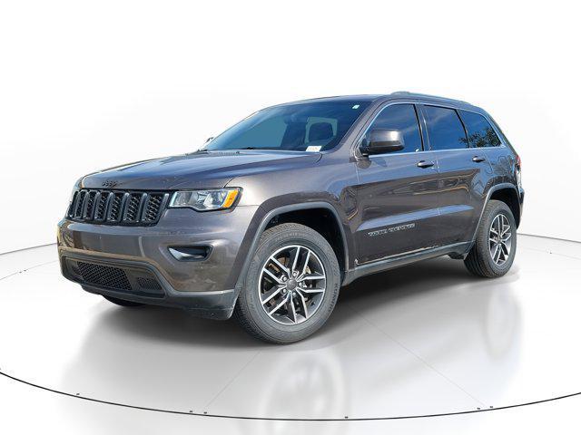 Photo of 2020 Granite Crystal Metallic Clearcoat Jeep Grand Cherokee