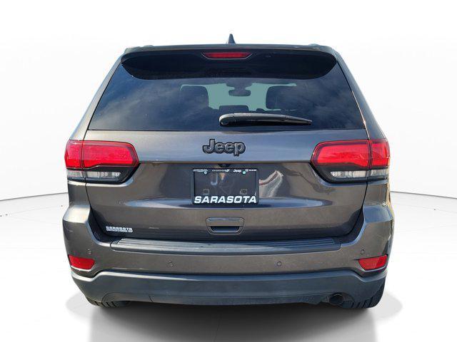 Photo of 2020 Granite Crystal Metallic Clearcoat Jeep Grand Cherokee