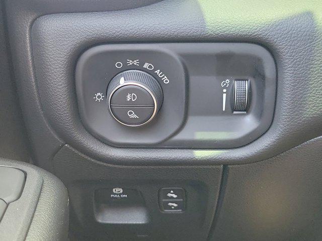 Photo of 2025 Billet Silver Metallic Clearcoat RAM 1500