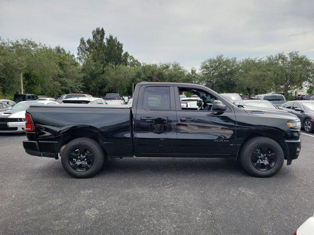 Photo of 2025 Diamond Black Crystal Pearlcoat RAM 1500