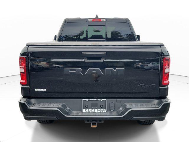 Photo of 2025 Diamond Black Crystal Pearlcoat RAM 1500