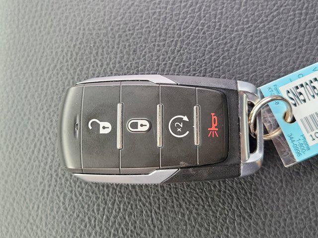 Photo of 2025 Diamond Black Crystal Pearlcoat RAM 1500