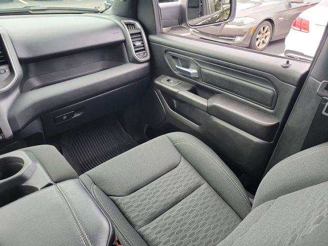 Photo of 2025 Diamond Black Crystal Pearlcoat RAM 1500