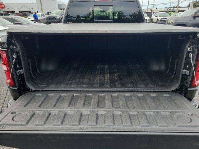 Photo of 2025 Diamond Black Crystal Pearlcoat RAM 1500