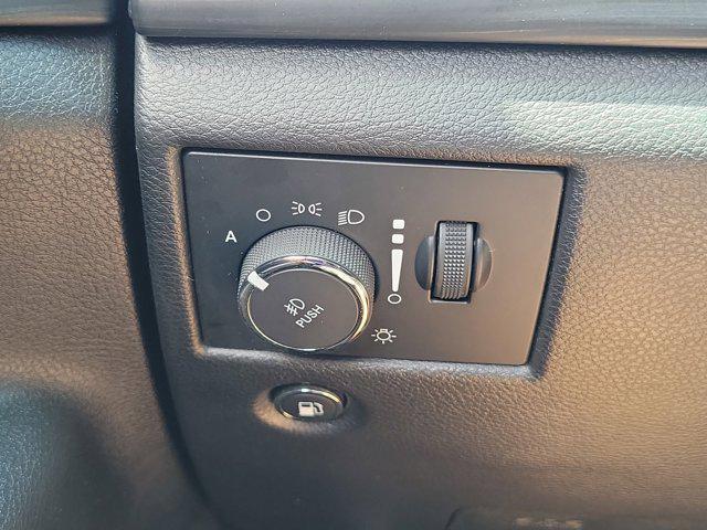 Photo of 2021 Bright White Clearcoat Jeep Grand Cherokee