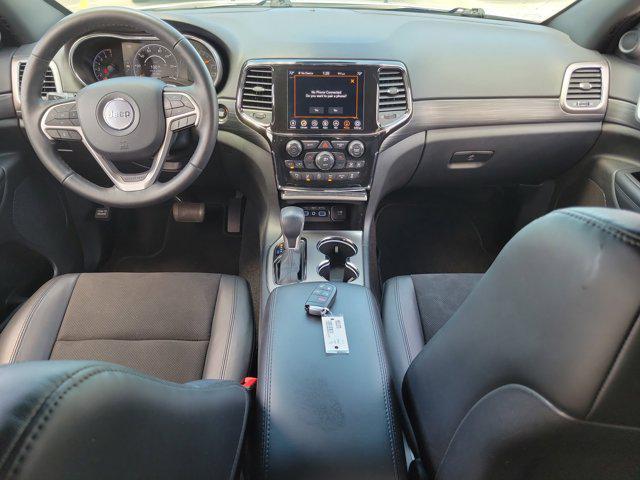 Photo of 2021 Bright White Clearcoat Jeep Grand Cherokee