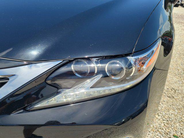 Photo of 2017 Black Lexus ES 350