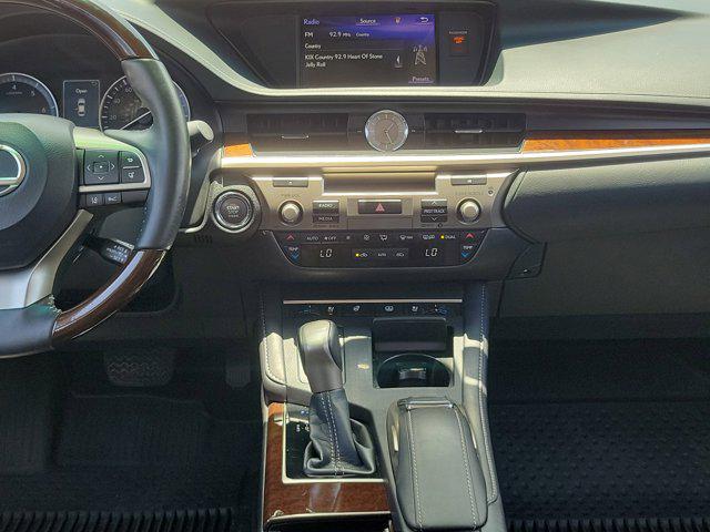Photo of 2017 Black Lexus ES 350
