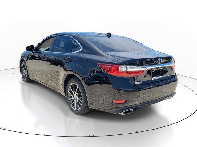 Photo of 2017 Black Lexus ES 350