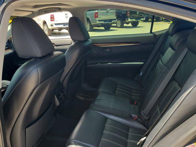 Photo of 2017 Black Lexus ES 350