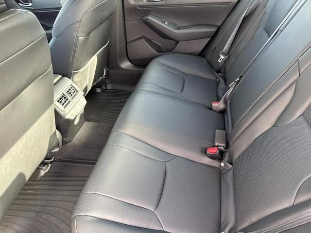 Photo of 2025 Platinum White Pearl Honda Accord Hybrid