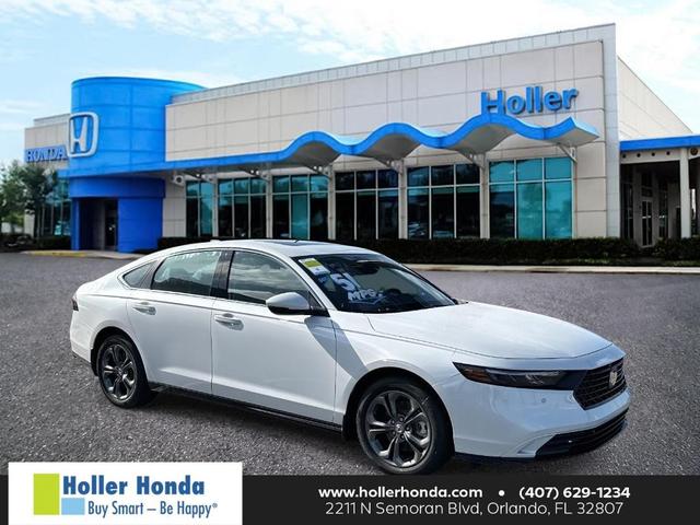 Photo of 2025 Platinum White Pearl Honda Accord Hybrid