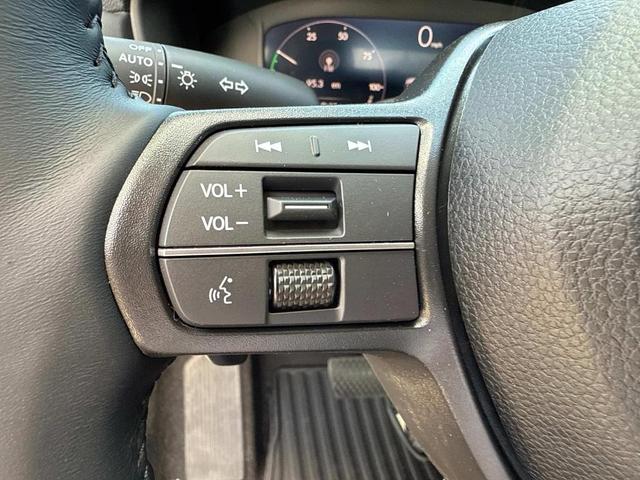 Photo of 2025 Platinum White Pearl Honda Accord Hybrid