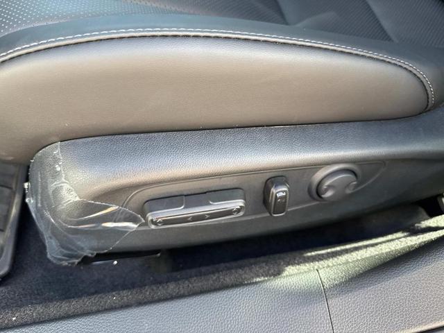 Photo of 2025 Platinum White Pearl Honda Accord Hybrid