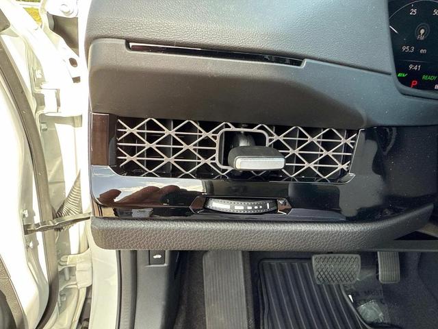 Photo of 2025 Platinum White Pearl Honda Accord Hybrid