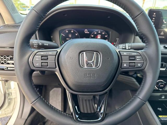 Photo of 2025 Platinum White Pearl Honda Accord Hybrid