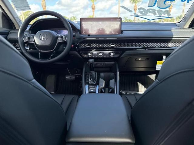 Photo of 2025 Platinum White Pearl Honda Accord Hybrid