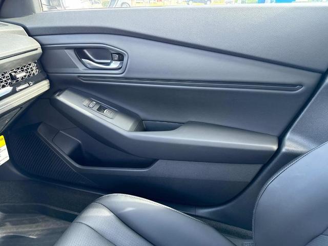 Photo of 2025 Platinum White Pearl Honda Accord Hybrid