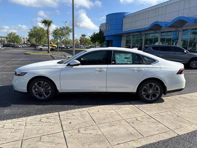 Photo of 2025 Platinum White Pearl Honda Accord Hybrid