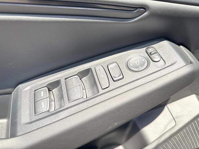 Photo of 2025 Urban Gray Pearl Honda Accord Hybrid