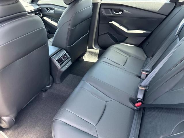 Photo of 2025 Urban Gray Pearl Honda Accord Hybrid