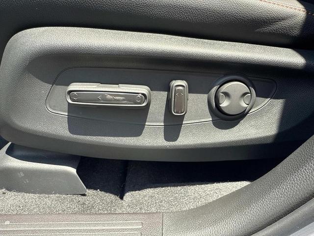 Photo of 2026 Solar Silver Metallic Honda CR-V Hybrid