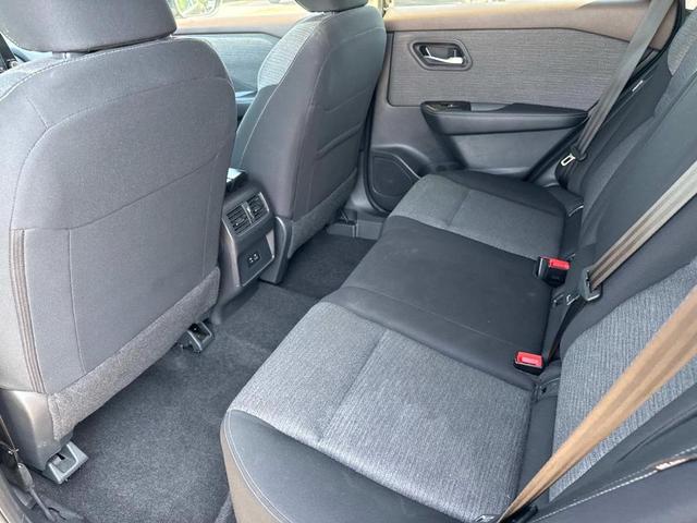 Photo of 2023 Super Black Nissan Rogue
