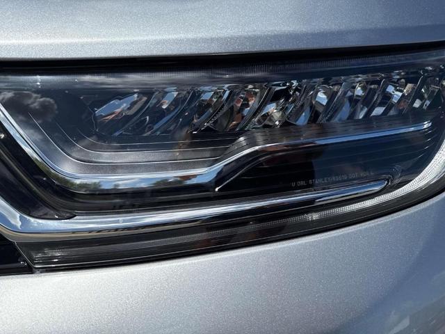 Photo of 2022 Lunar Silver Metallic Honda CR-V Hybrid