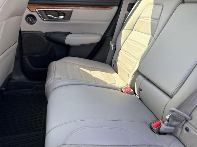 Photo of 2022 Lunar Silver Metallic Honda CR-V Hybrid