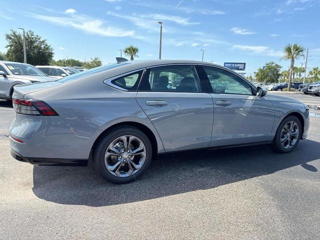 Photo of 2025 Urban Gray Pearl Honda Accord Hybrid