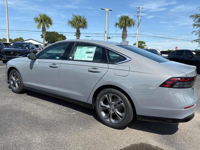 Photo of 2025 Urban Gray Pearl Honda Accord Hybrid