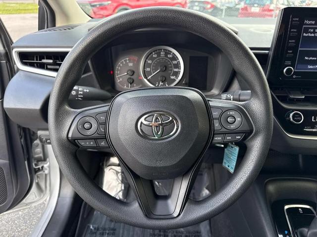 Photo of 2022 Classic Silver Metallic Toyota Corolla