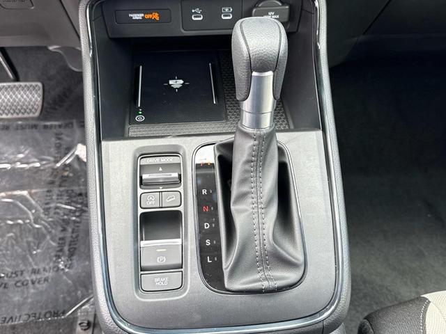Photo of 2026 Platinum White Pearl Honda CR-V