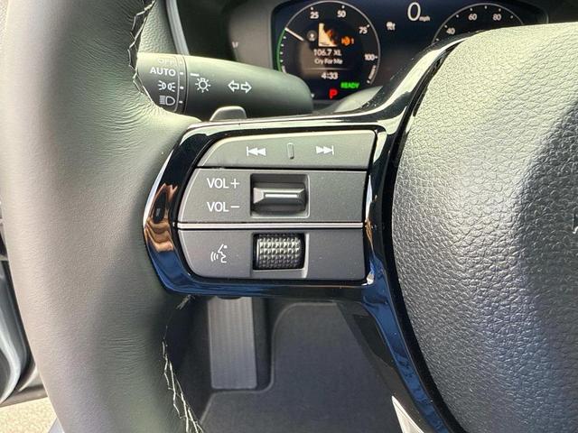 Photo of 2025 Solar Silver Metallic Honda Civic Hybrid