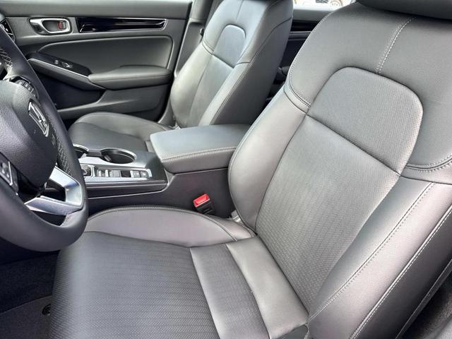 Photo of 2025 Solar Silver Metallic Honda Civic Hybrid
