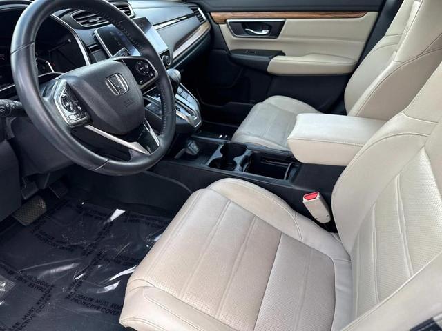 Photo of 2019 Platinum White Pearl Honda CR-V
