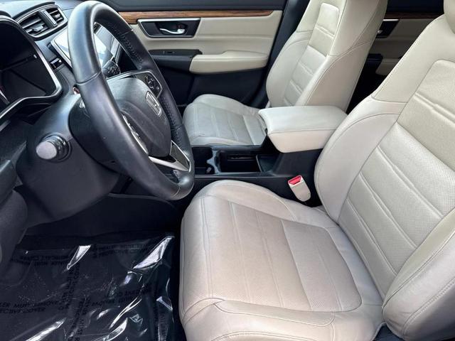 Photo of 2019 Platinum White Pearl Honda CR-V
