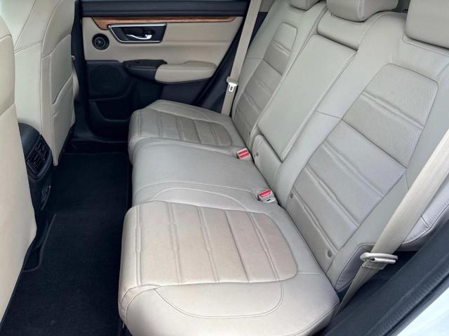 Photo of 2019 Platinum White Pearl Honda CR-V