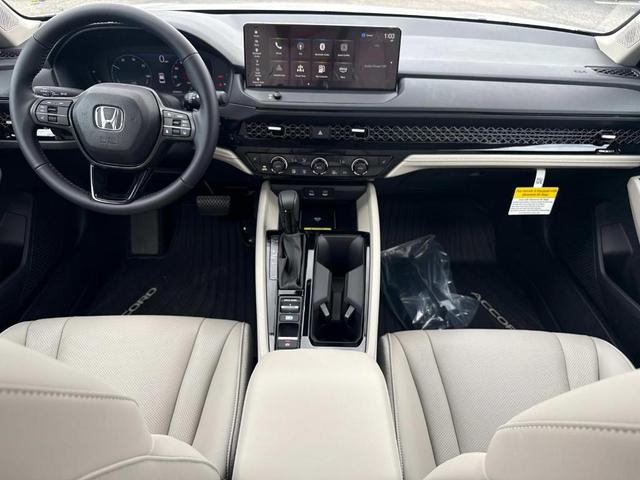 Photo of 2025 Crystal Black Pearl Honda Accord Hybrid