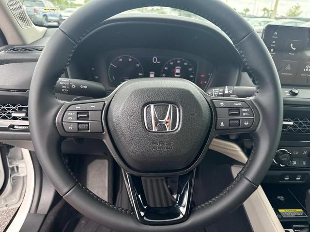 Photo of 2025 Crystal Black Pearl Honda Accord Hybrid