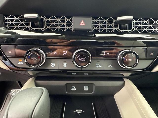 Photo of 2025 Crystal Black Pearl Honda Accord Hybrid