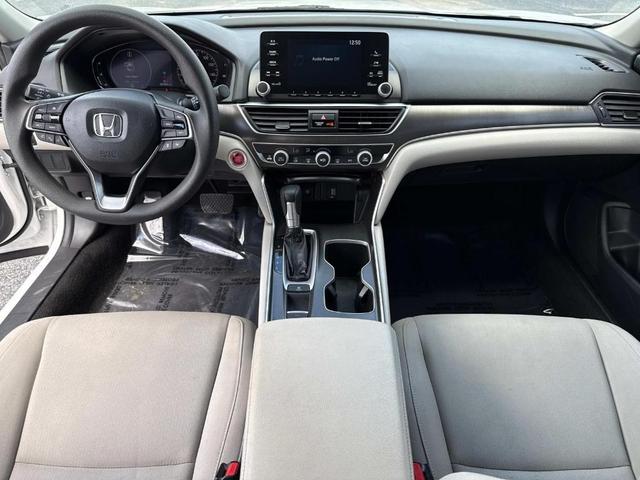 Photo of 2019 Platinum White Pearl Honda Accord