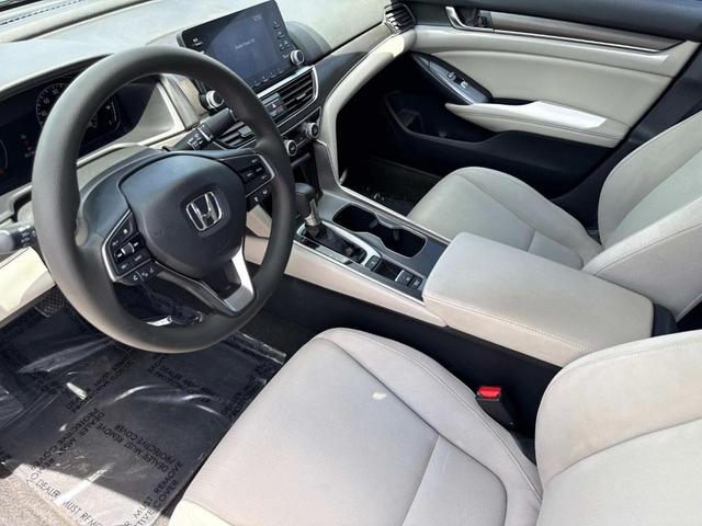 Photo of 2019 Platinum White Pearl Honda Accord